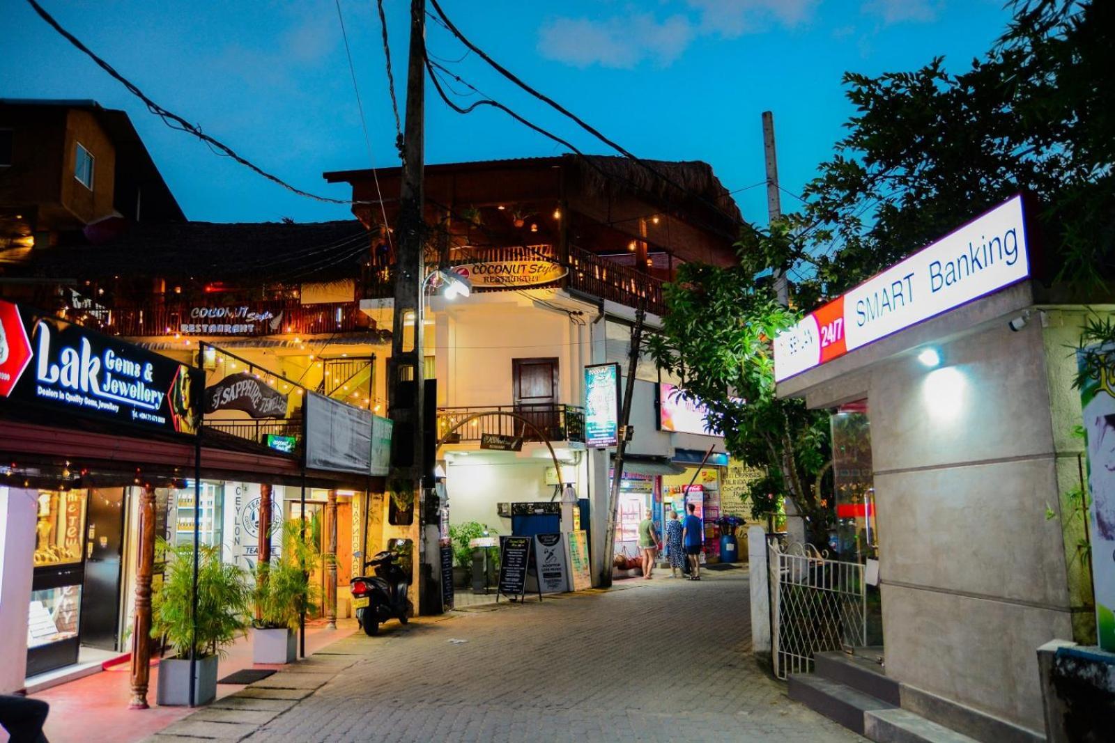Coconut Style Restaurant&Milinda Guest Hotel Unawatuna Exterior foto