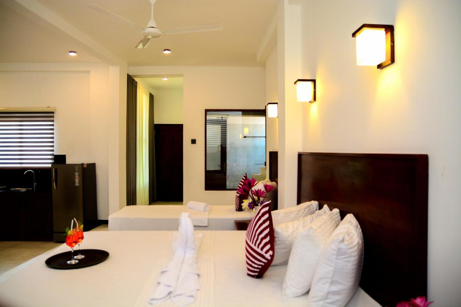 Coconut Style Restaurant&Milinda Guest Hotel Unawatuna Exterior foto
