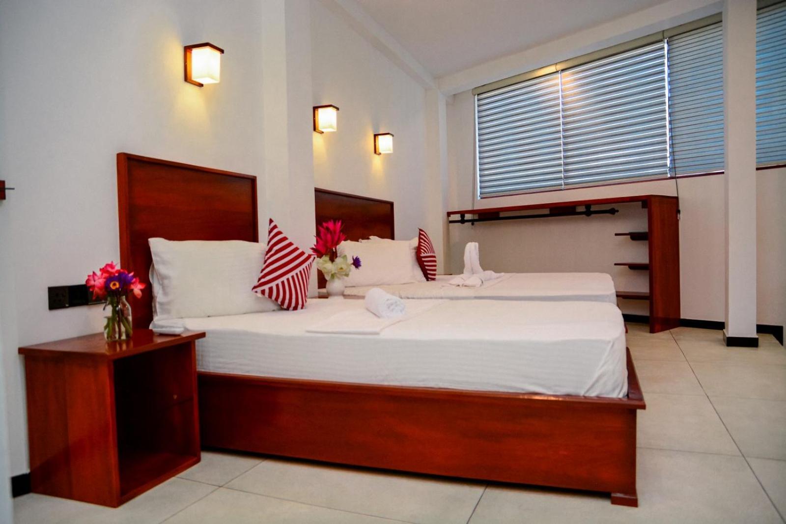 Coconut Style Restaurant&Milinda Guest Hotel Unawatuna Exterior foto
