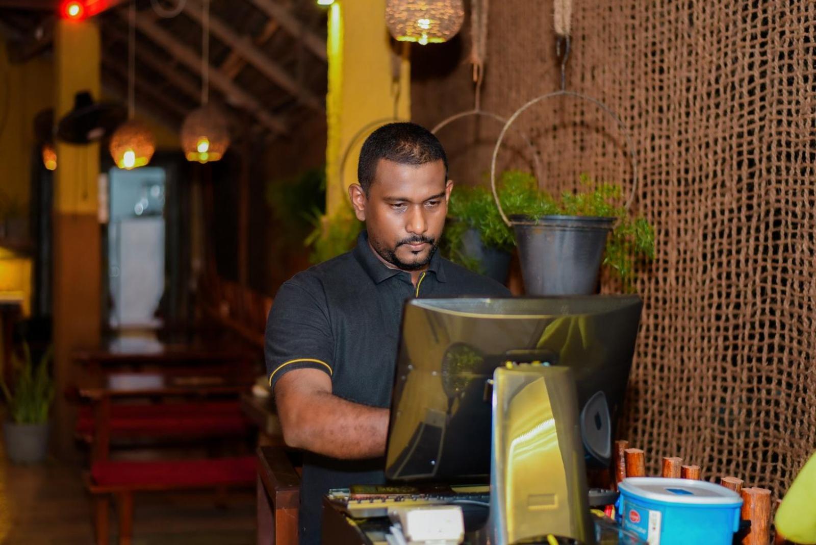 Coconut Style Restaurant&Milinda Guest Hotel Unawatuna Exterior foto