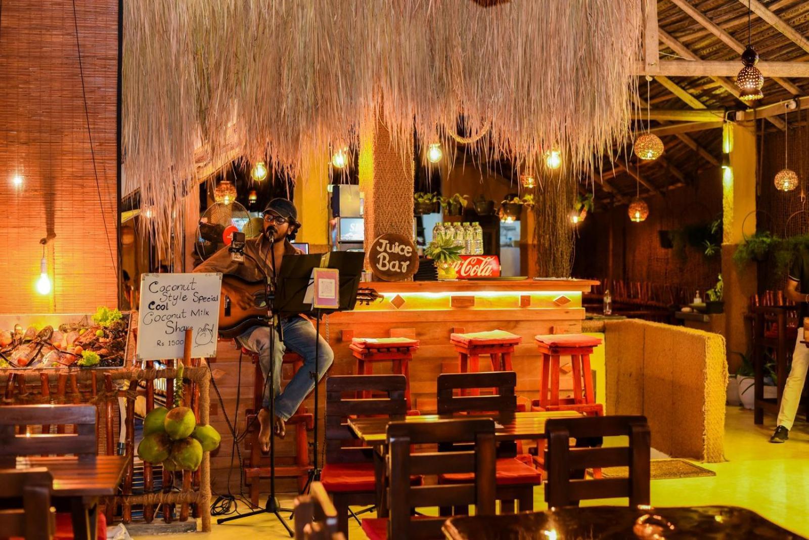 Coconut Style Restaurant&Milinda Guest Hotel Unawatuna Exterior foto