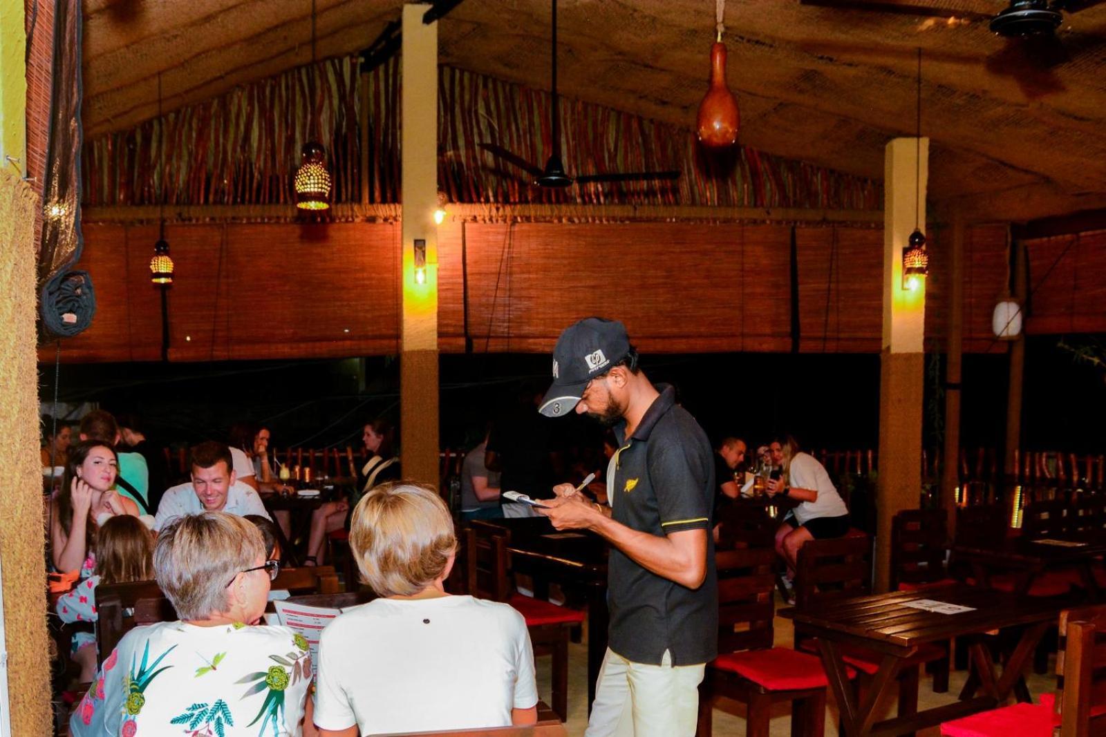 Coconut Style Restaurant&Milinda Guest Hotel Unawatuna Exterior foto